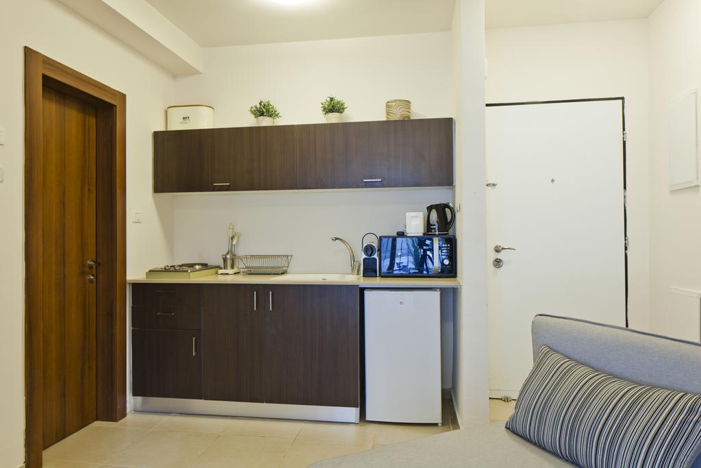 Tlv Suites By The Sea - 2 Rooms Tel Aviv Exterior photo